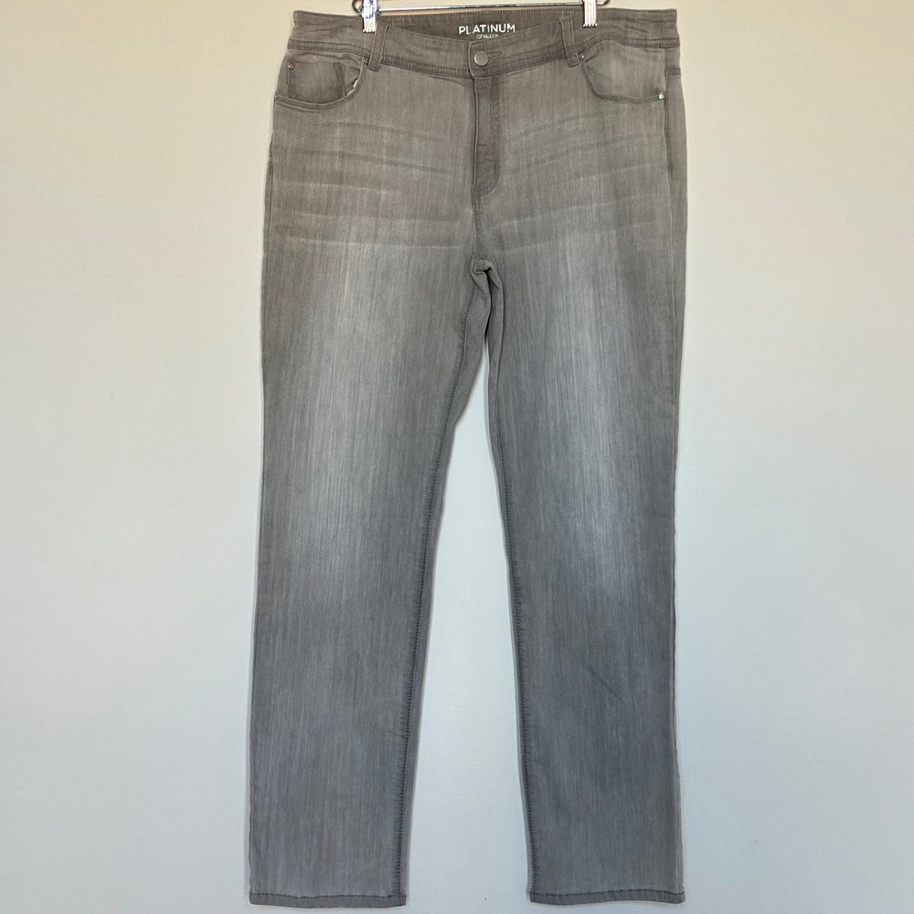 Chicos Platinum Ultimate Fit Gray Jeans Womens Size 2.5 (14) Regular 4501272136